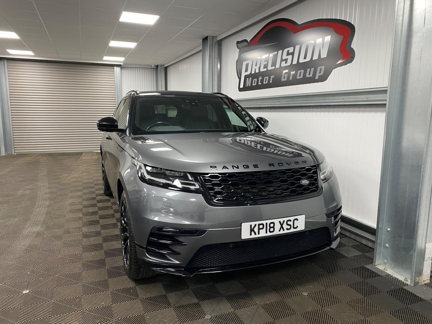 Used Land Rover Range Rover Velar 2018 for sale - 76380489: Photo 3