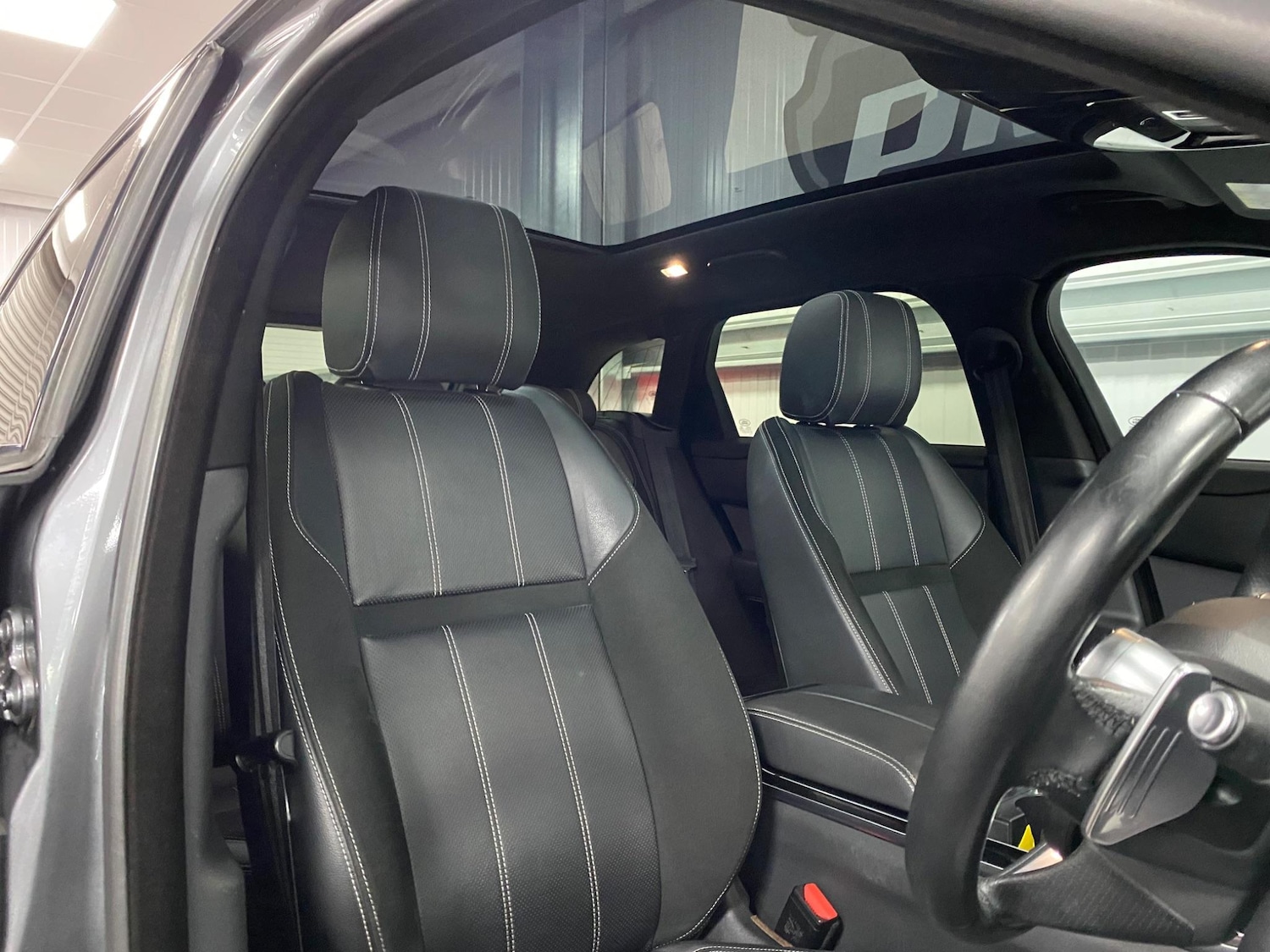 Used Land Rover Range Rover Velar 2018 for sale - 76380489: Photo 34