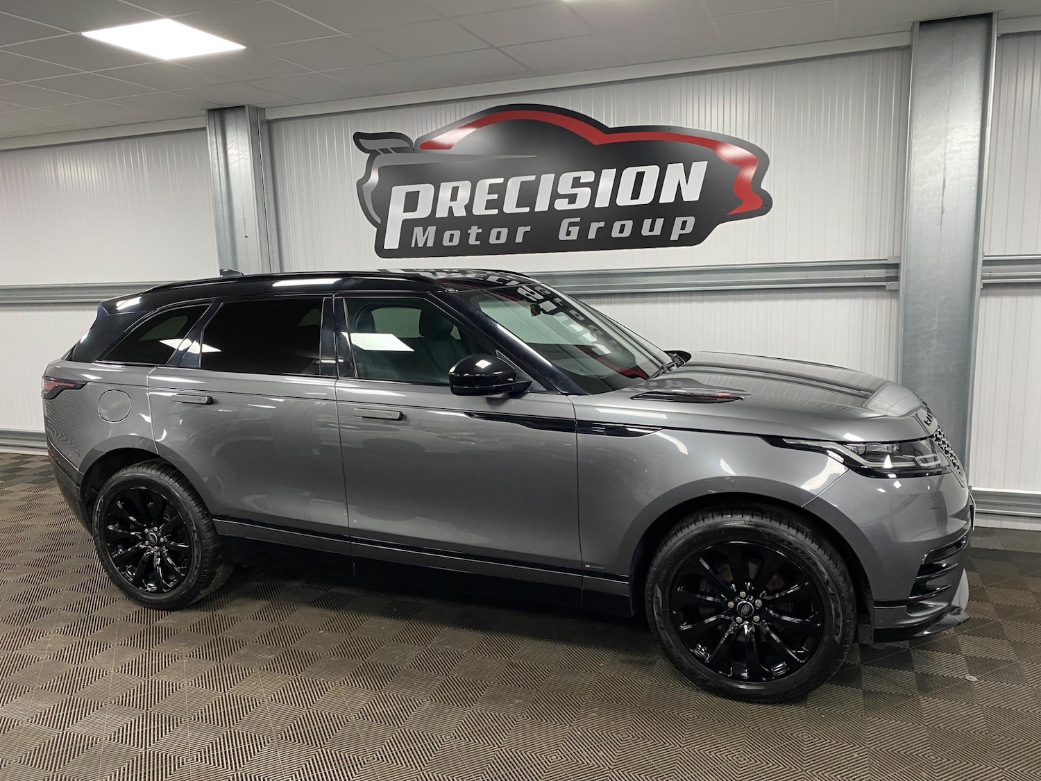 Used Land Rover Range Rover Velar 2018 for sale - 76380489: Photo 4