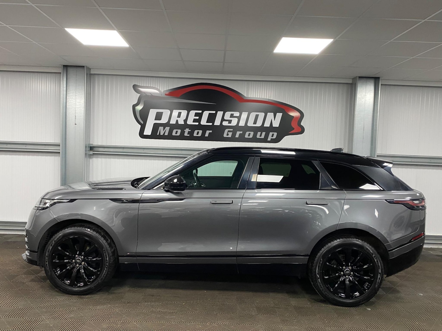 Used Land Rover Range Rover Velar 2018 for sale - 76380489: Photo 8