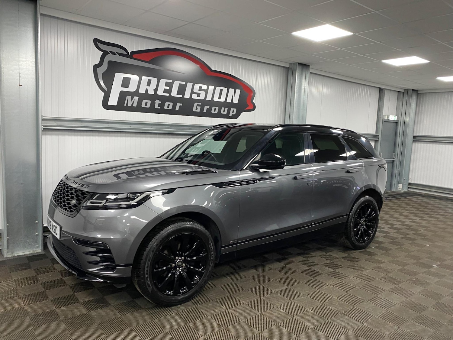 Used Land Rover Range Rover Velar 2018 for sale - 76380489: Photo 9