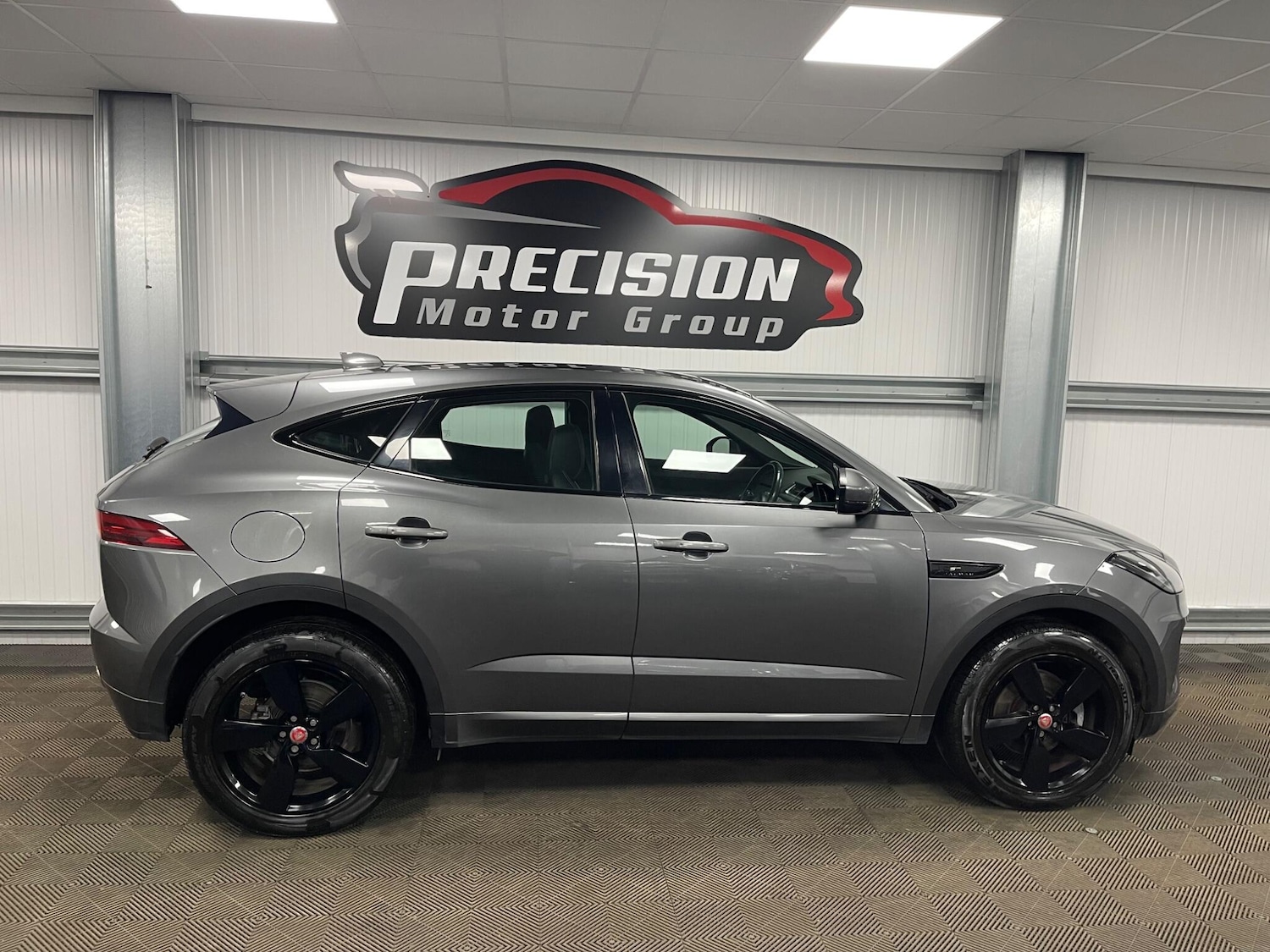 Used Jaguar E-Pace 2018 for sale - 77970298: Photo 32