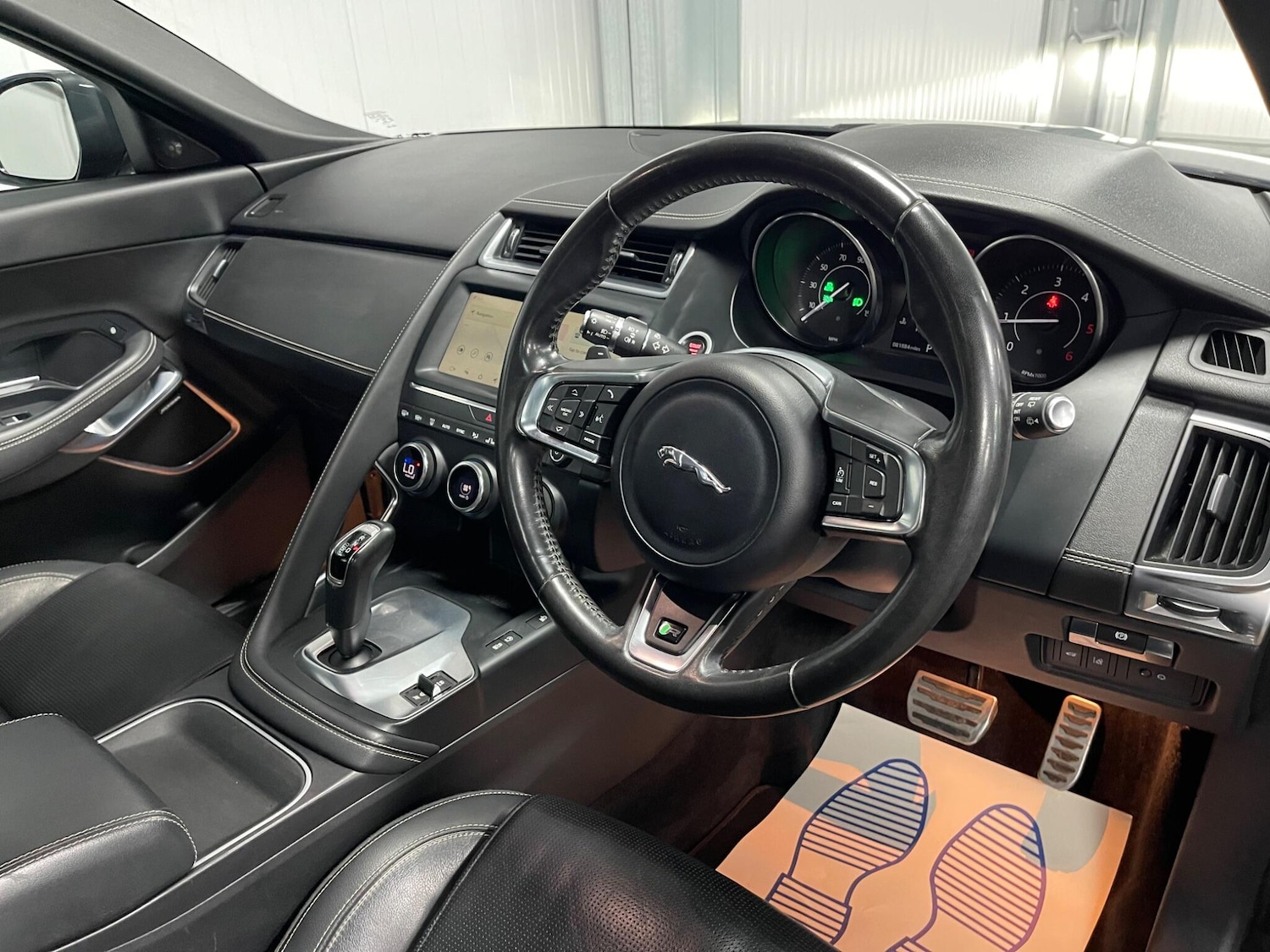 Used Jaguar E-Pace 2018 for sale - 77970298: Photo 36