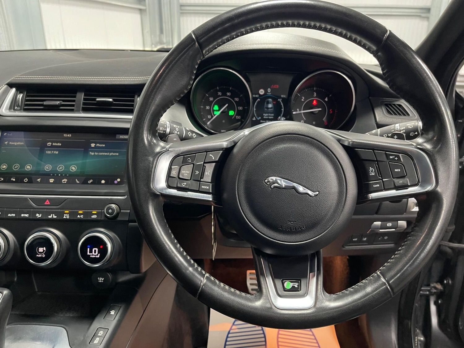 Used Jaguar E-Pace 2018 for sale - 77970298: Photo 38