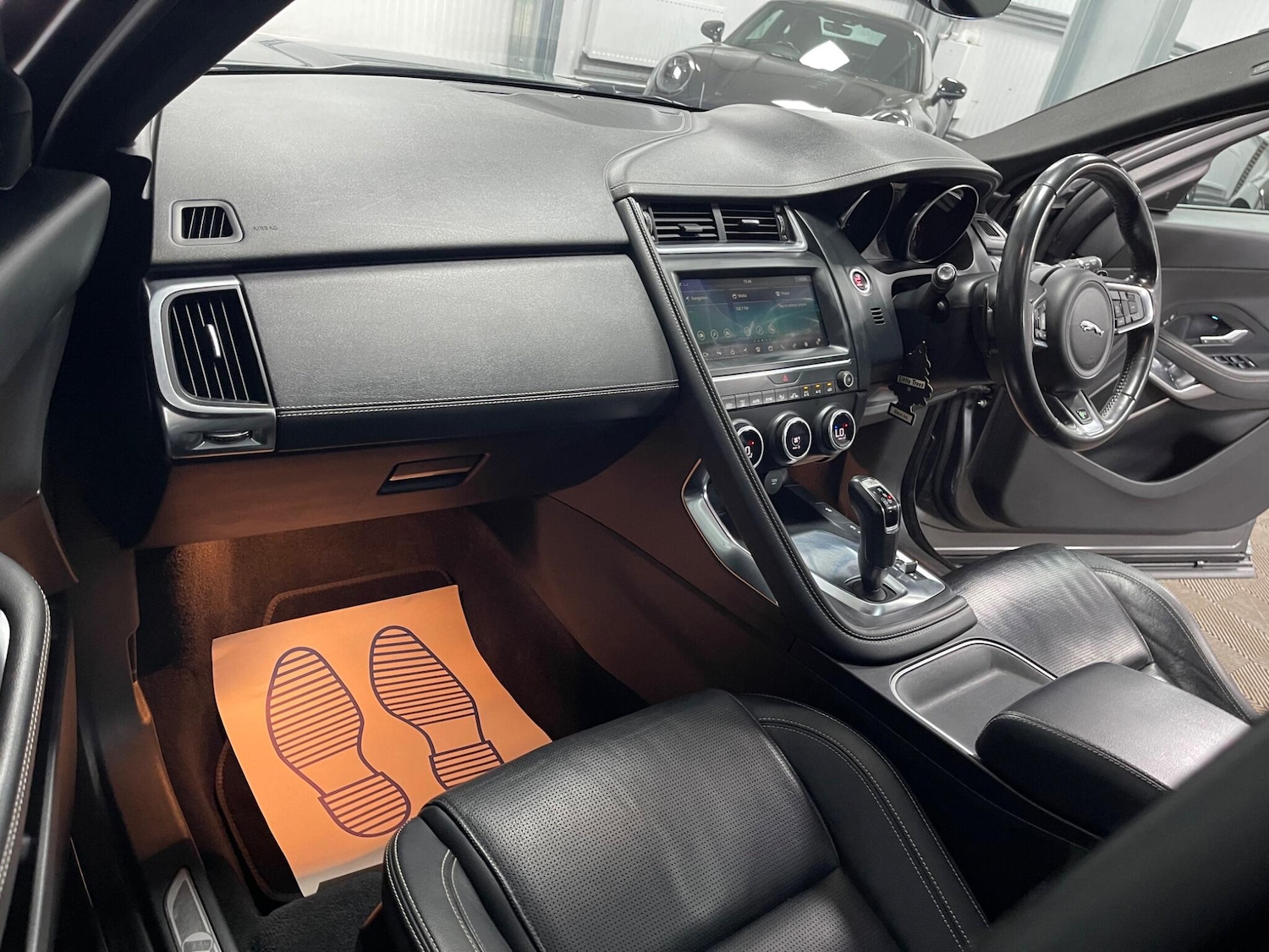 Used Jaguar E-Pace 2018 for sale - 77970298: Photo 39