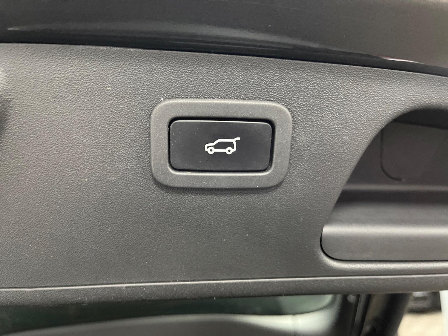 Used Jaguar E-Pace 2018 for sale - 77970298: Photo 45