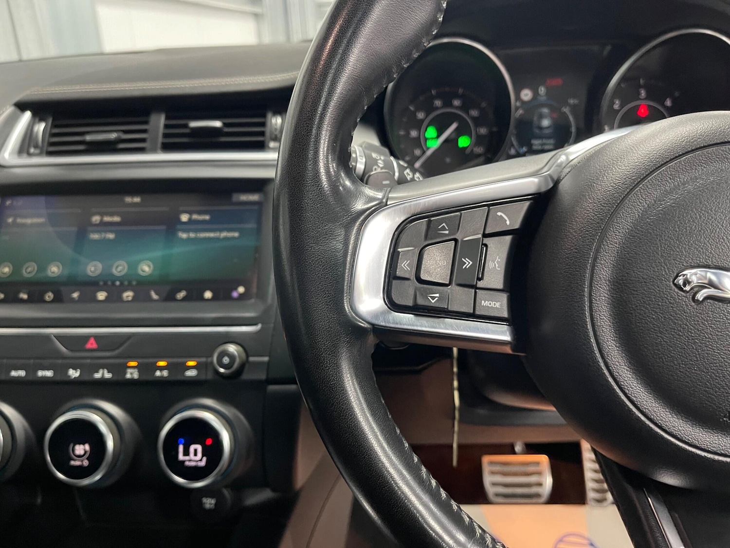 Used Jaguar E-Pace 2018 for sale - 77970298: Photo 46