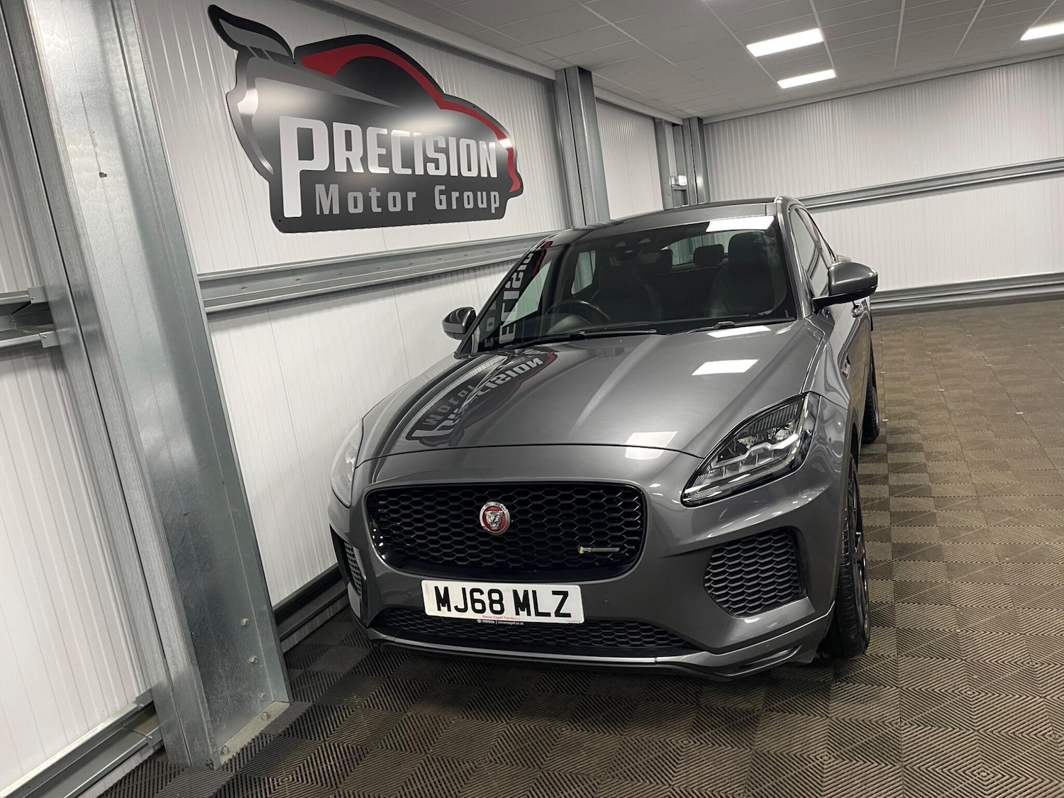 Used Jaguar E-Pace 2018 for sale - 77970298: Photo 5