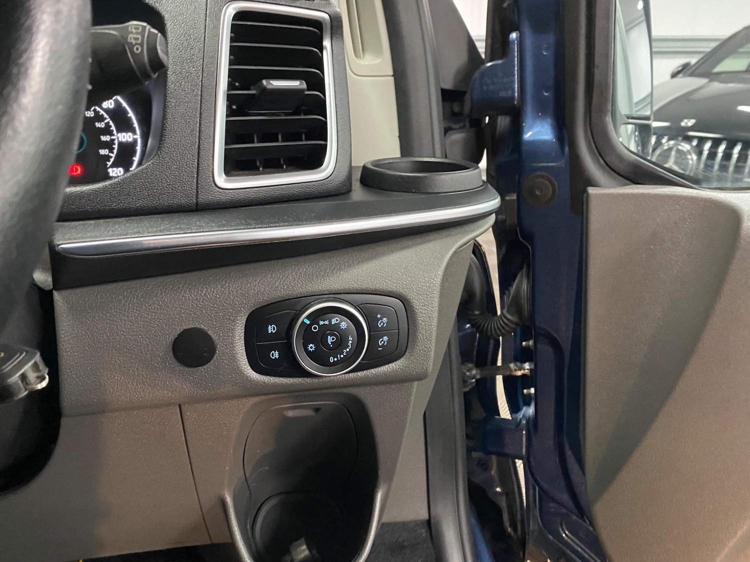 Used Ford Tourneo Custom 2019 for sale - 76995682: Photo 30
