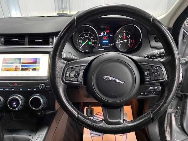Used Jaguar E-Pace 2018 for sale - 75990812: Photo 29