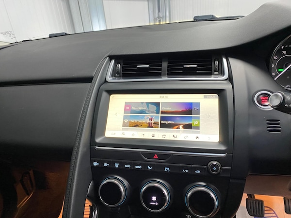 Used Jaguar E-Pace 2018 for sale - 75990812: Photo 44