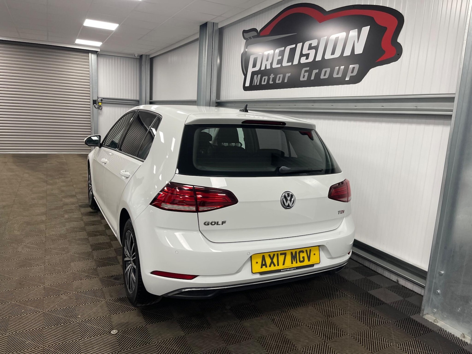 Used Volkswagen Golf 2017 for sale - 77658235: Photo 11