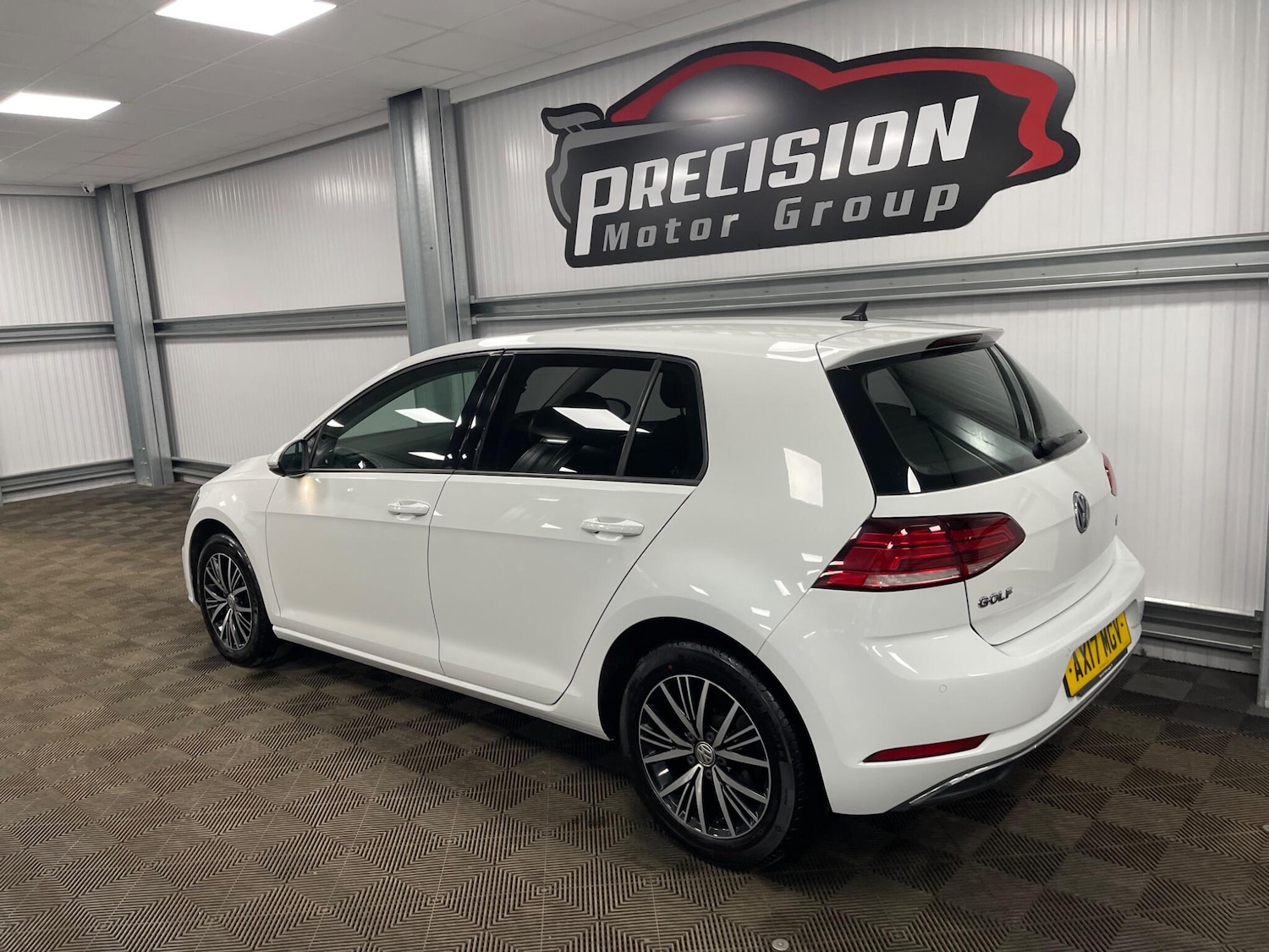 Used Volkswagen Golf 2017 for sale - 77658235: Photo 14