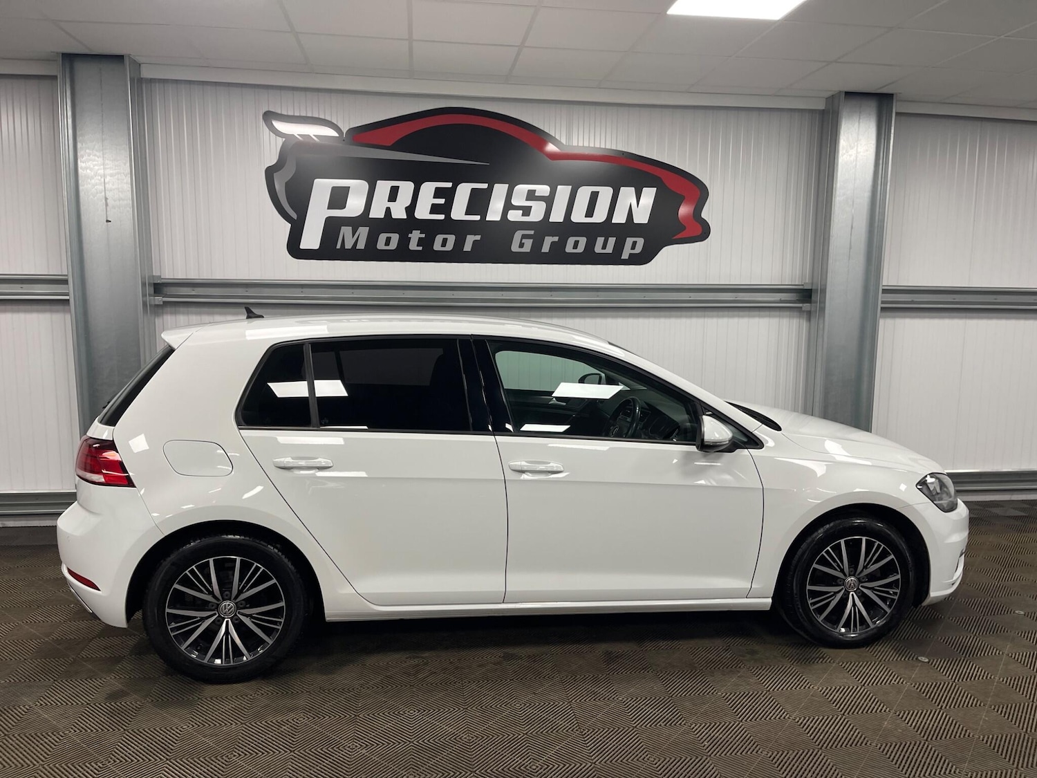 Used Volkswagen Golf 2017 for sale - 77658235: Photo 22