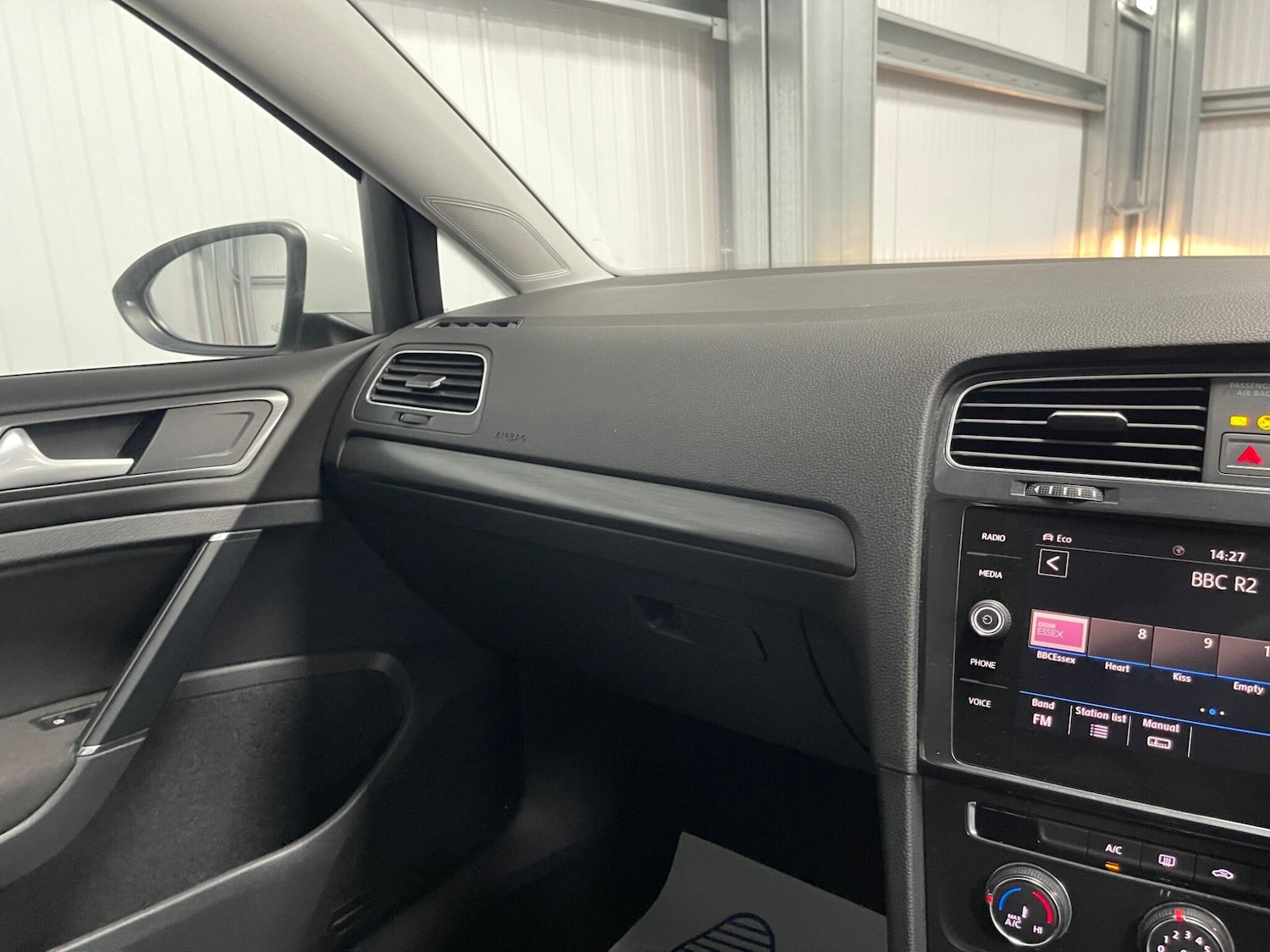 Used Volkswagen Golf 2017 for sale - 77658235: Photo 30