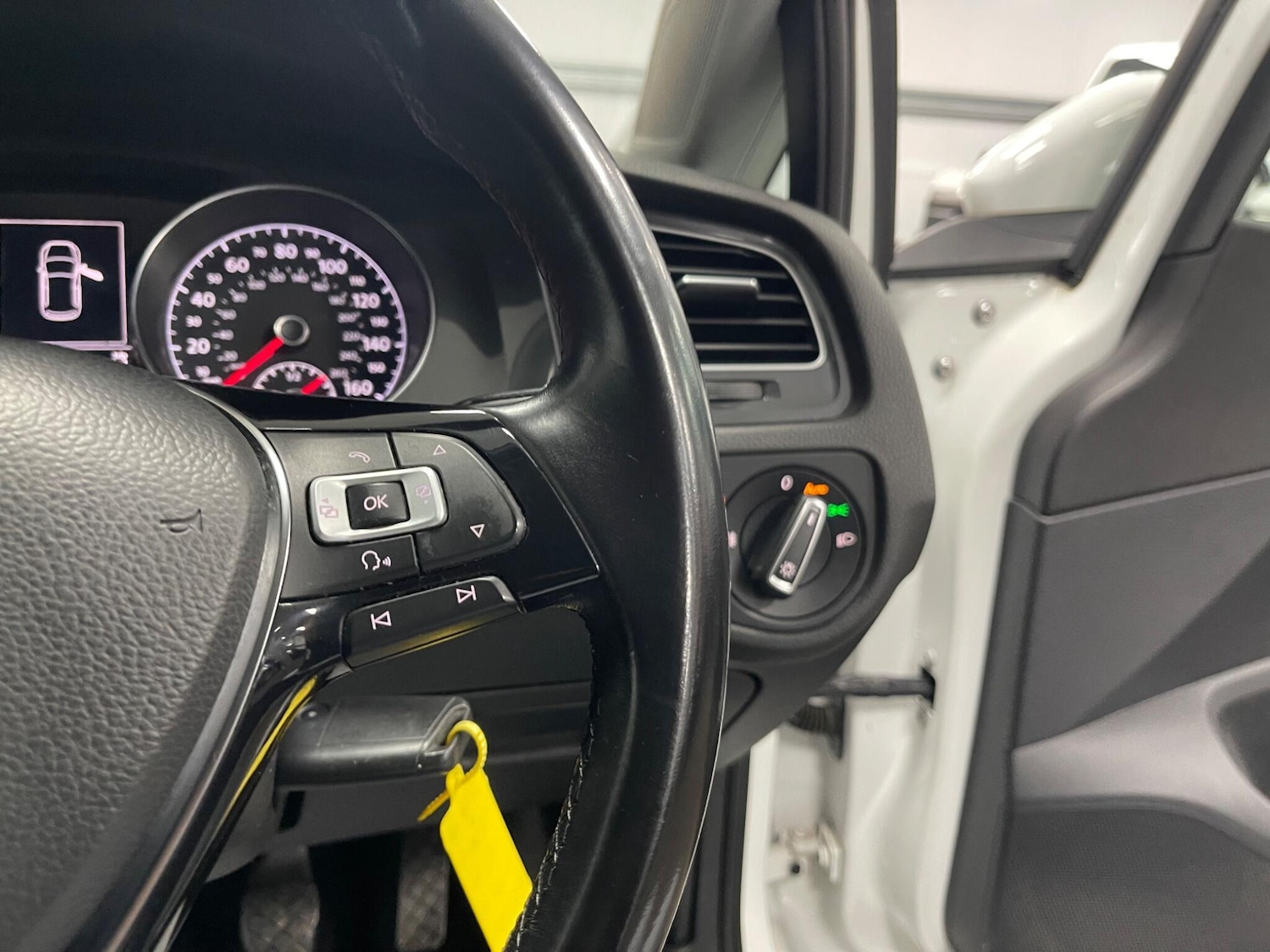 Used Volkswagen Golf 2017 for sale - 77658235: Photo 36