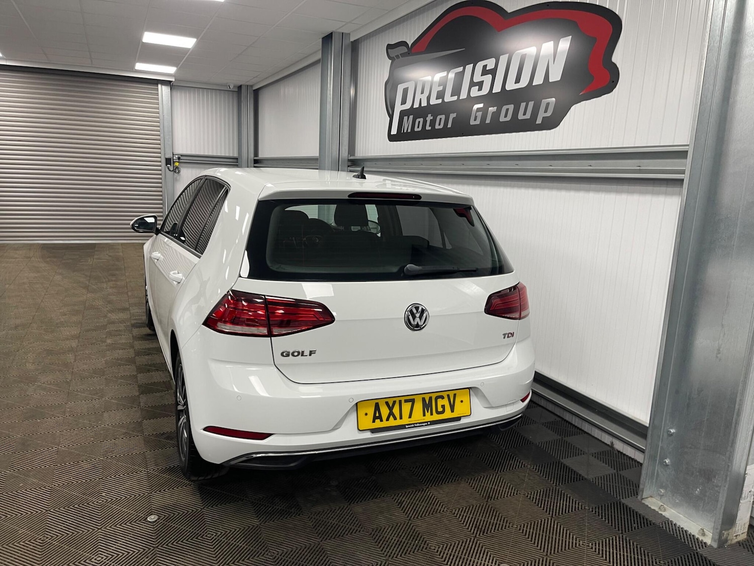 Used Volkswagen Golf 2017 for sale - 77658235: Photo 6