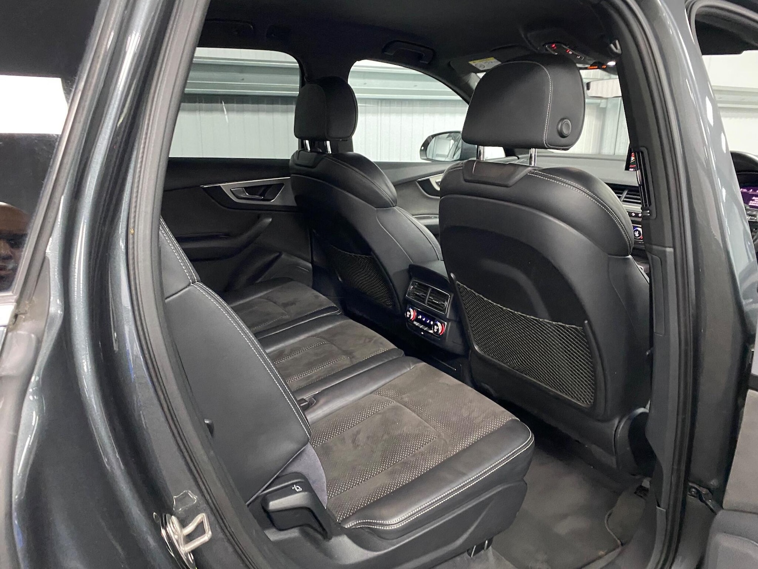 Used Audi Q7 2016 for sale - 76952384: Photo 40