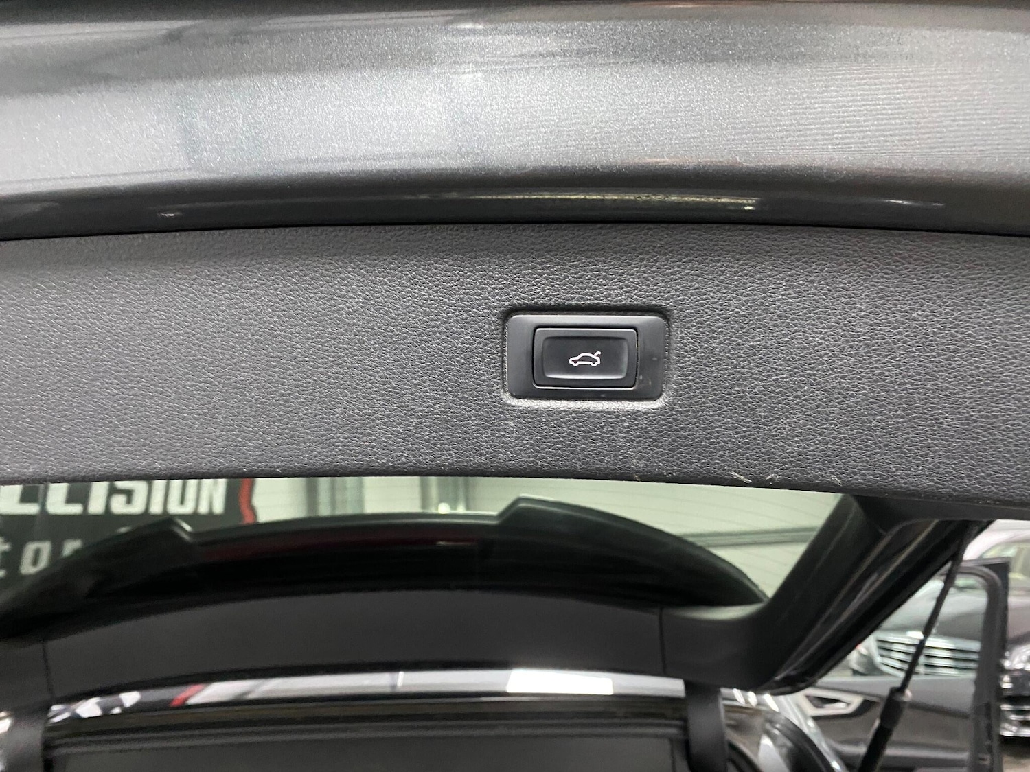 Used Audi Q7 2016 for sale - 76952384: Photo 43