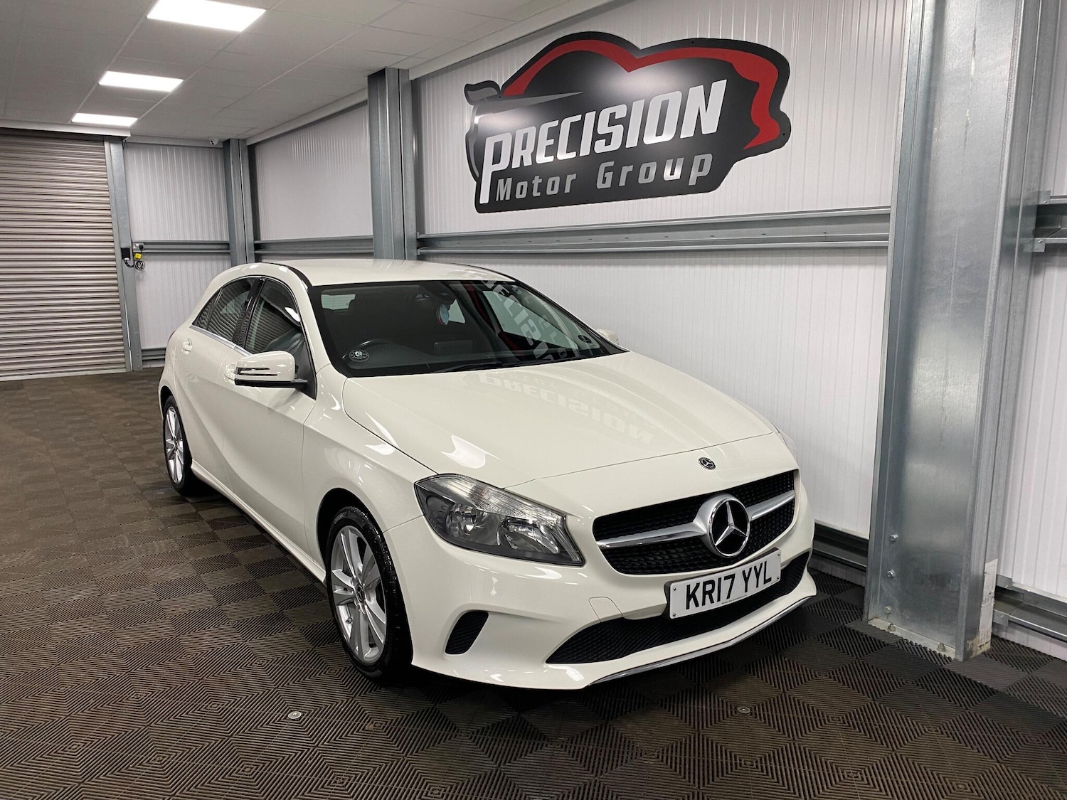 Used Mercedes-Benz A-Class 2017 for sale - 76633138: Photo 2