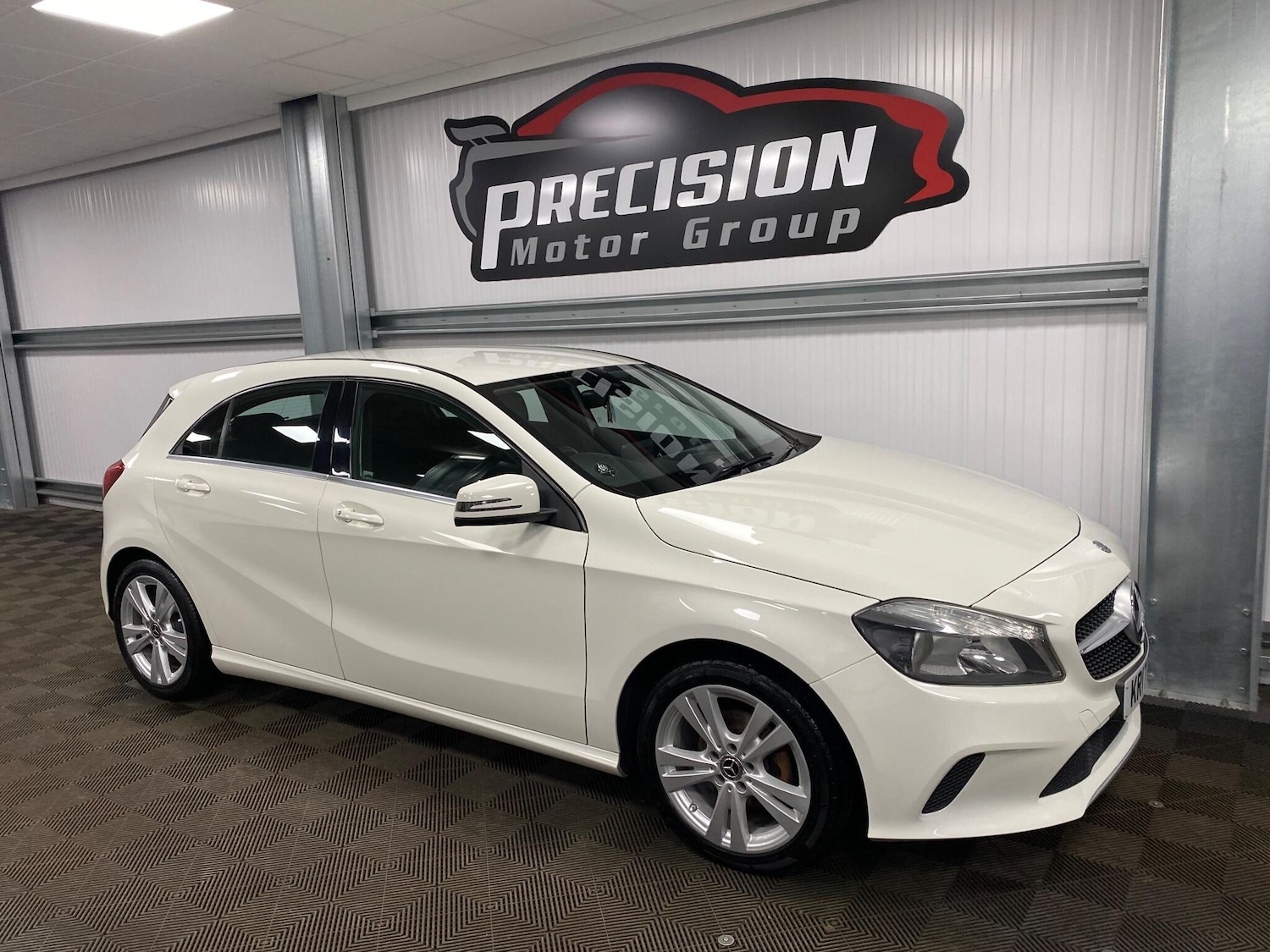 Used Mercedes-Benz A-Class 2017 for sale - 76633138: Photo 3