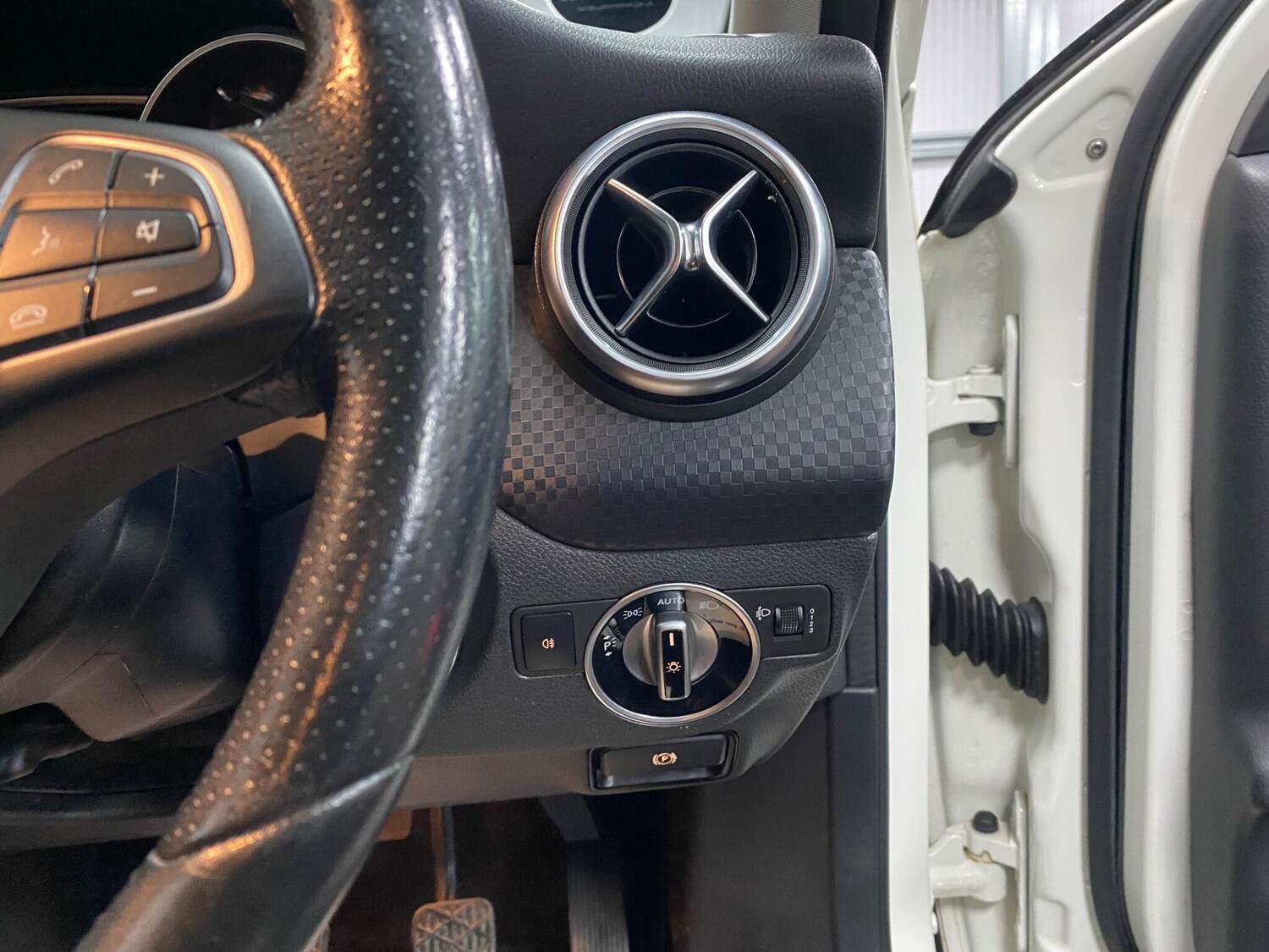 Used Mercedes-Benz A-Class 2017 for sale - 76633138: Photo 43