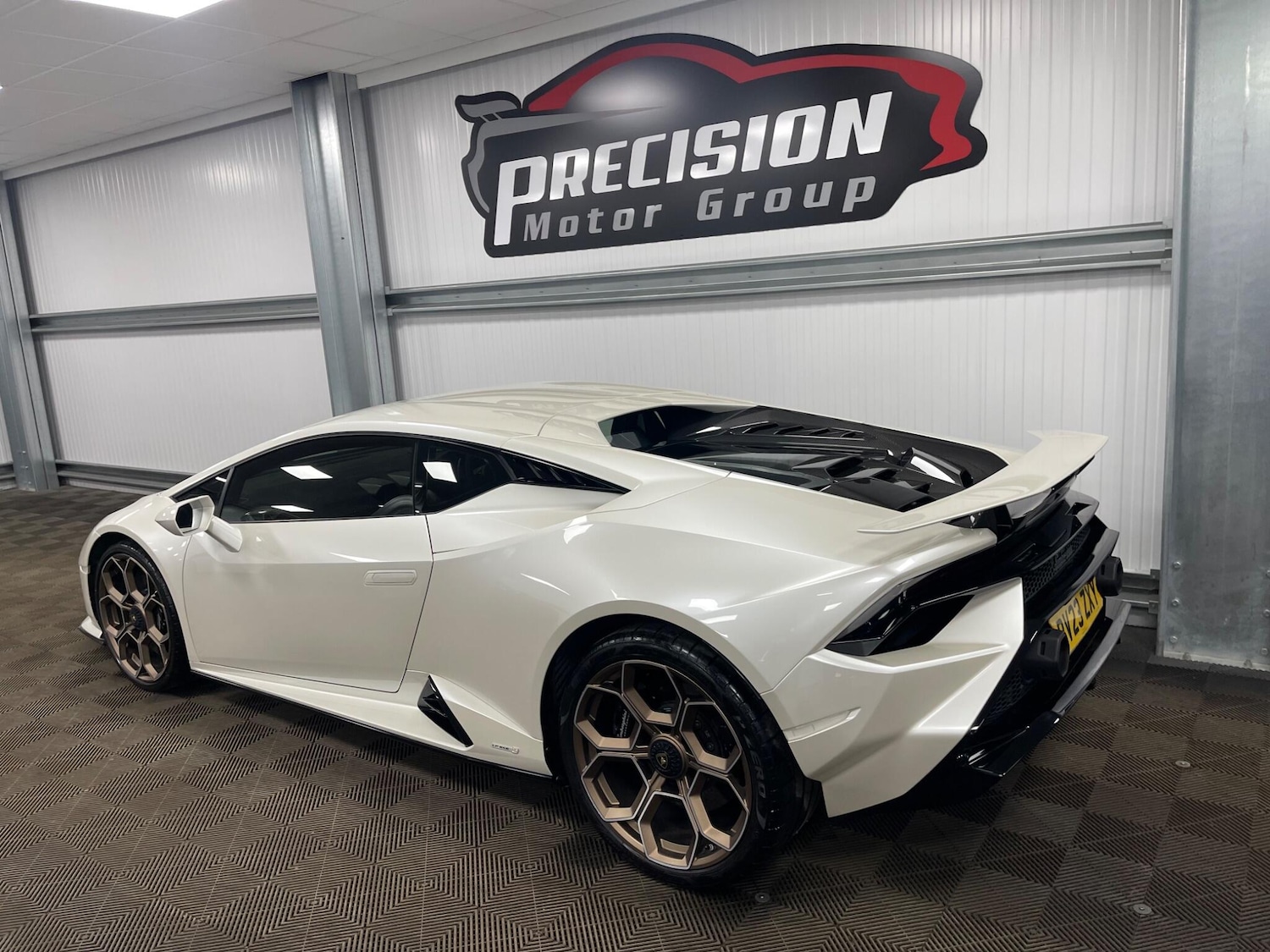 Used Lamborghini Huracan 2023 for sale - 77892365: Photo 13