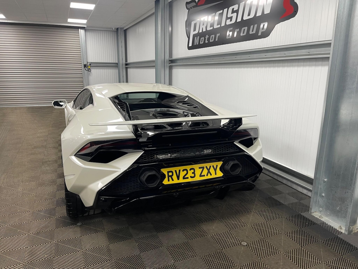 Used Lamborghini Huracan 2023 for sale - 77892365: Photo 19