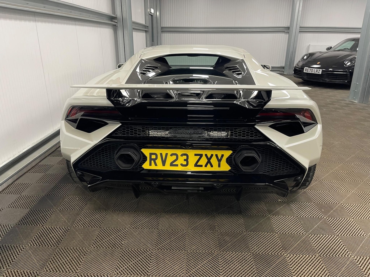 Used Lamborghini Huracan 2023 for sale - 77892365: Photo 21