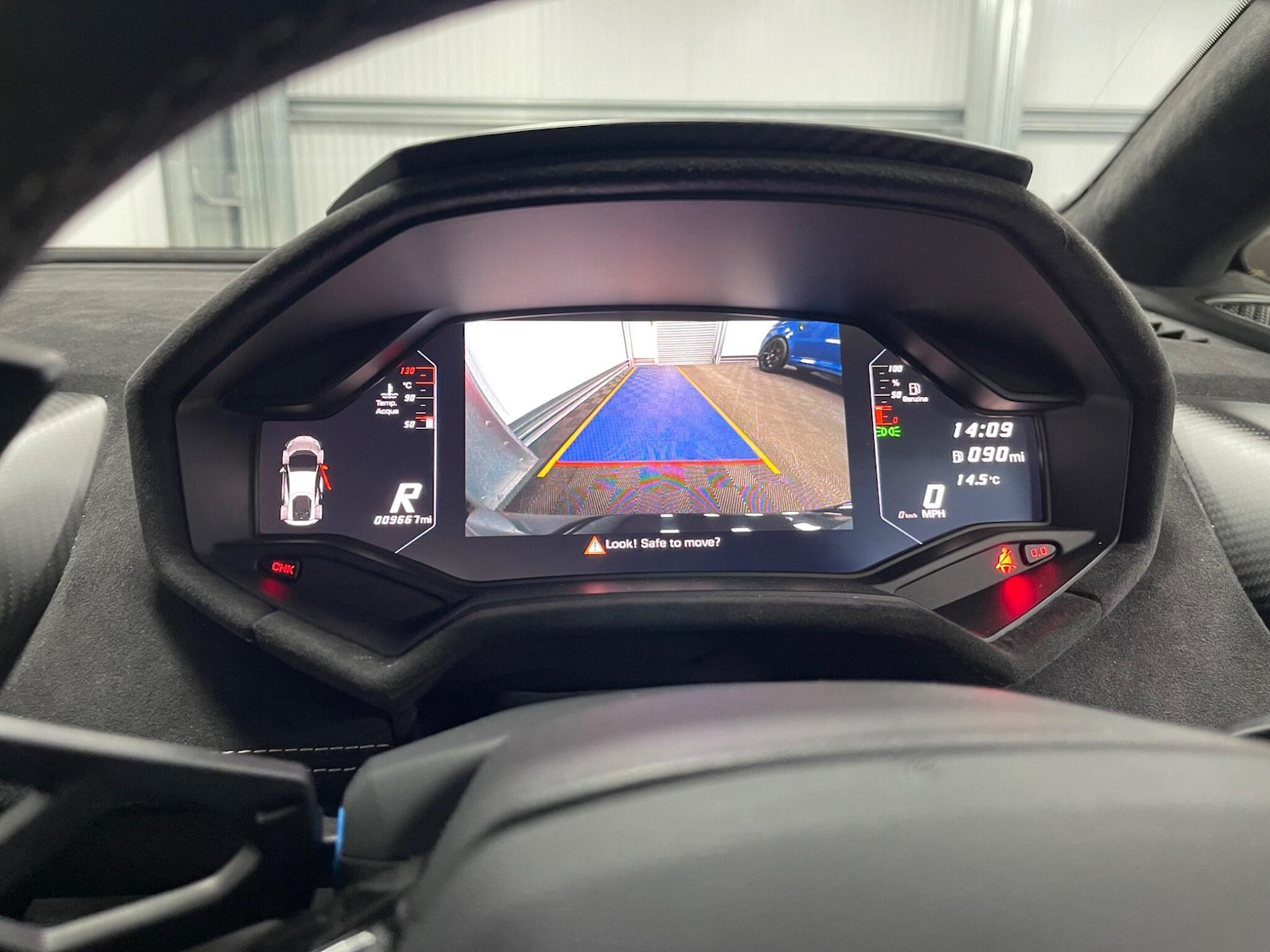 Used Lamborghini Huracan 2023 for sale - 77892365: Photo 37