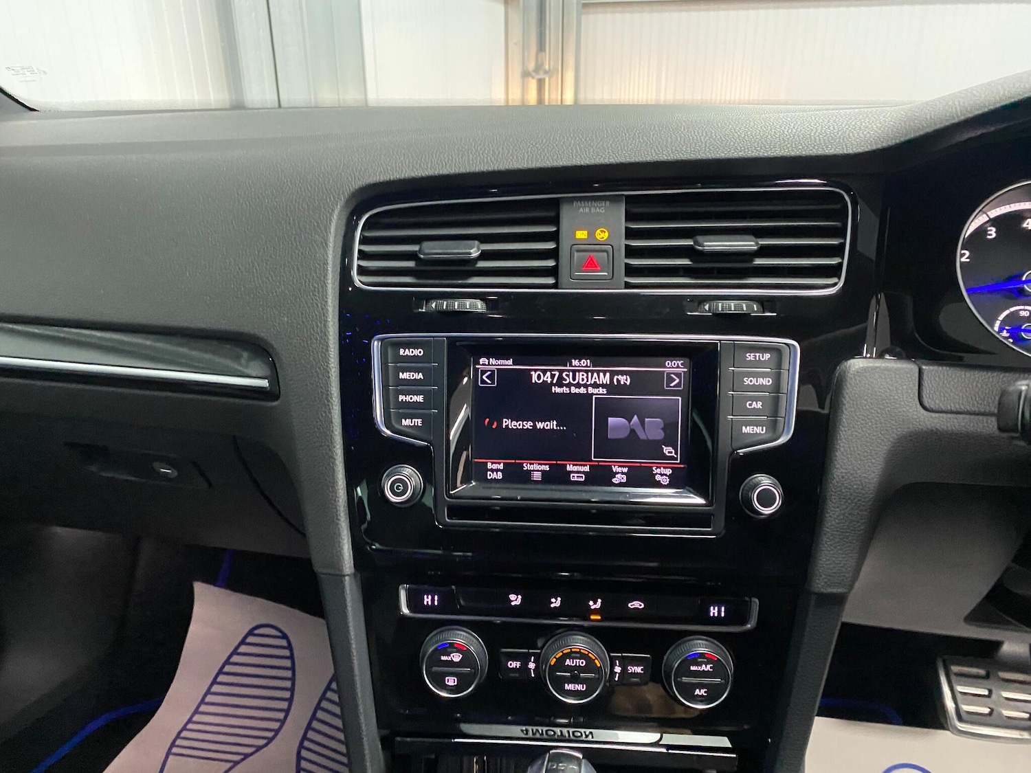 Used Volkswagen Golf 2015 for sale - 77120249: Photo 39