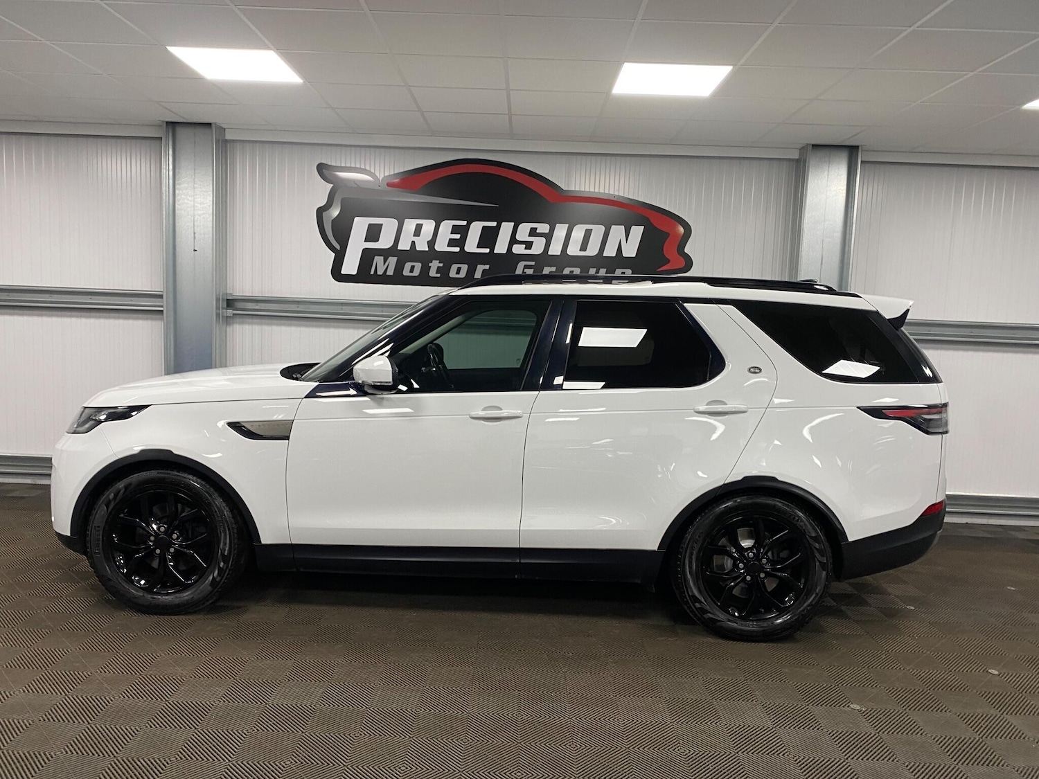 Used Land Rover Discovery 2018 for sale - 77091823: Photo 14