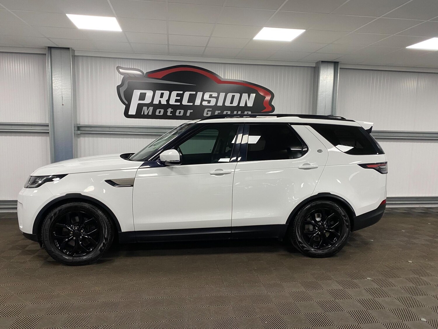 Used Land Rover Discovery 2018 for sale - 77091823: Photo 17