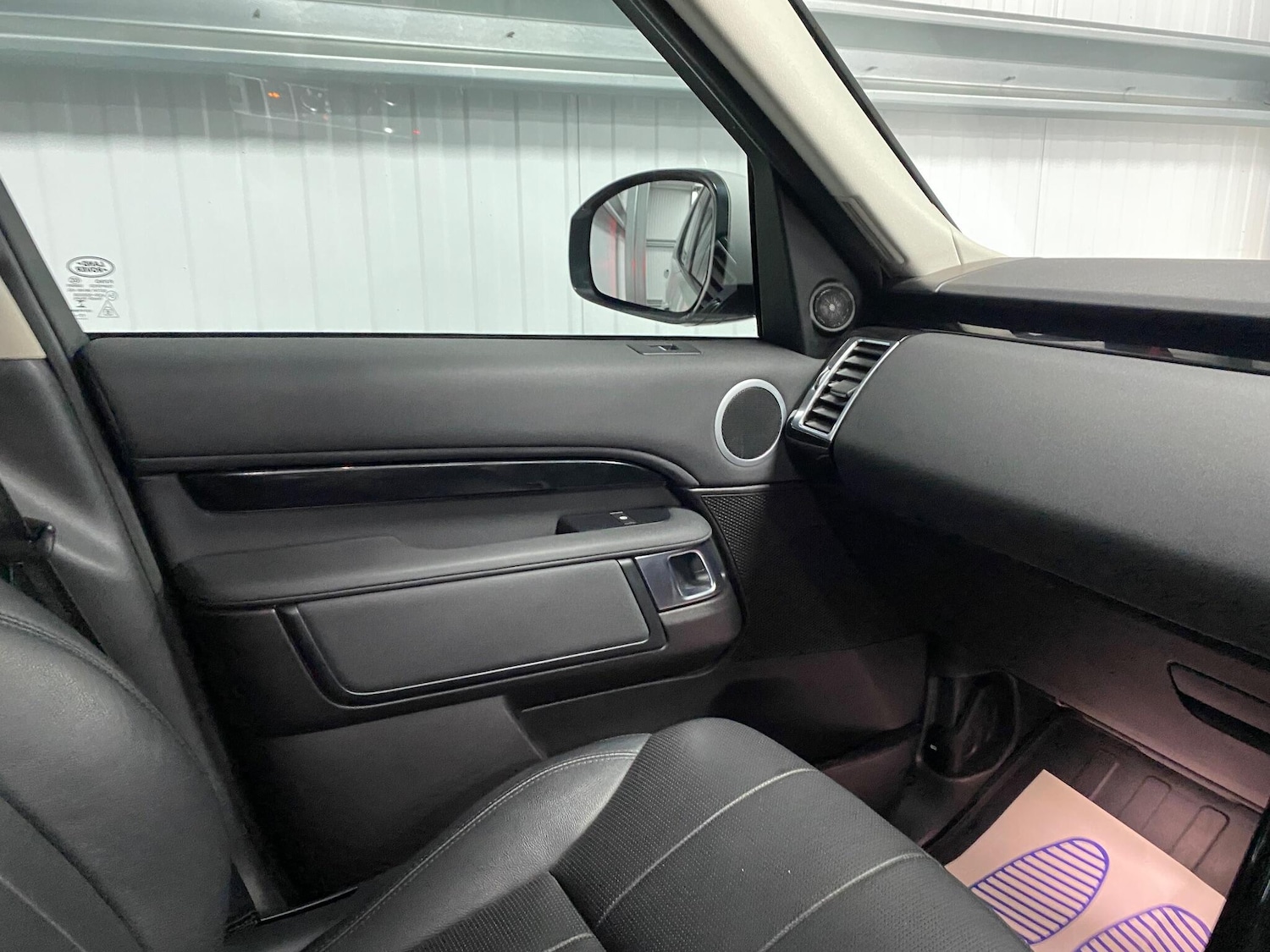 Used Land Rover Discovery 2018 for sale - 77091823: Photo 39