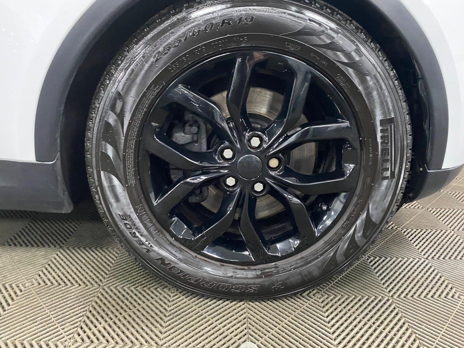 Used Land Rover Discovery 2018 for sale - 77091823: Photo 53