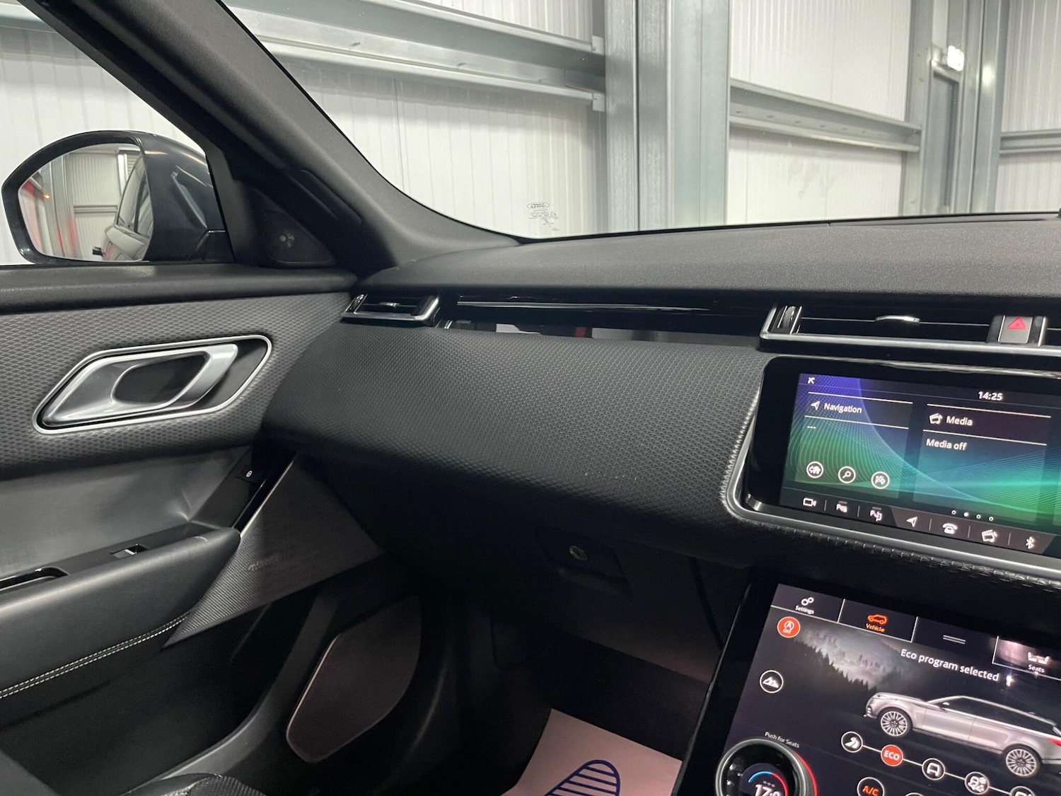 Used Land Rover Range Rover Velar 2018 for sale - 78058851: Photo 36