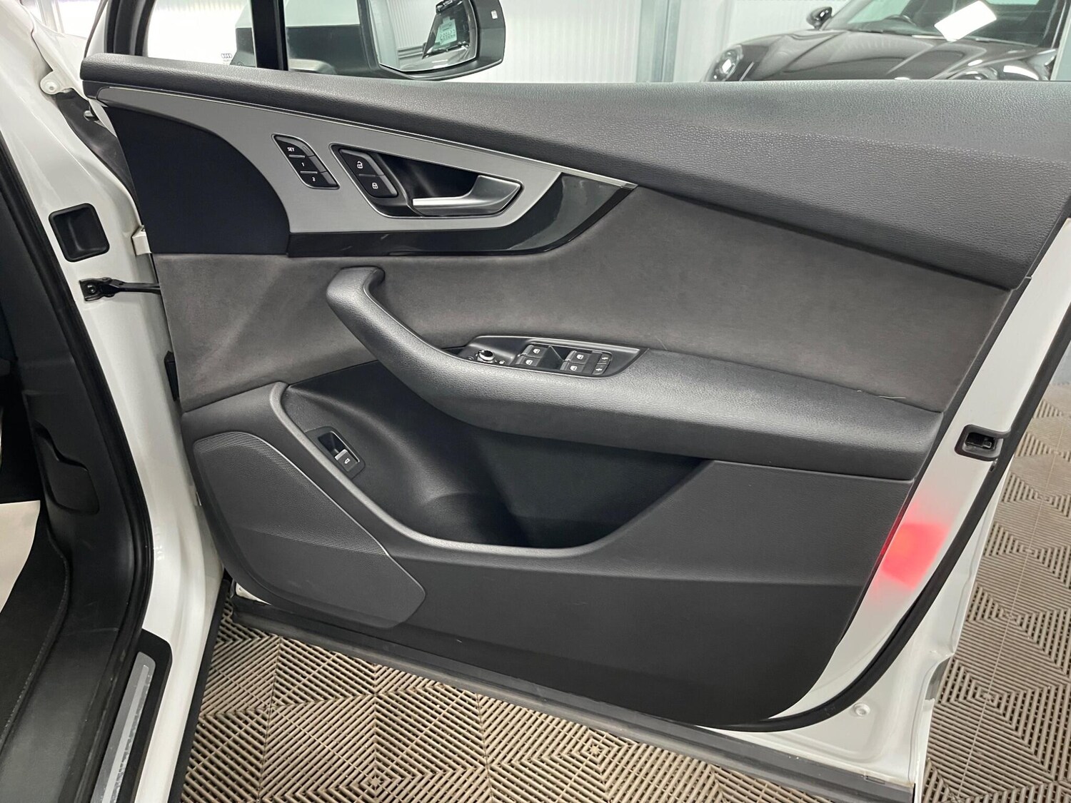 Used Audi Q7 2016 for sale - 77838666: Photo 48