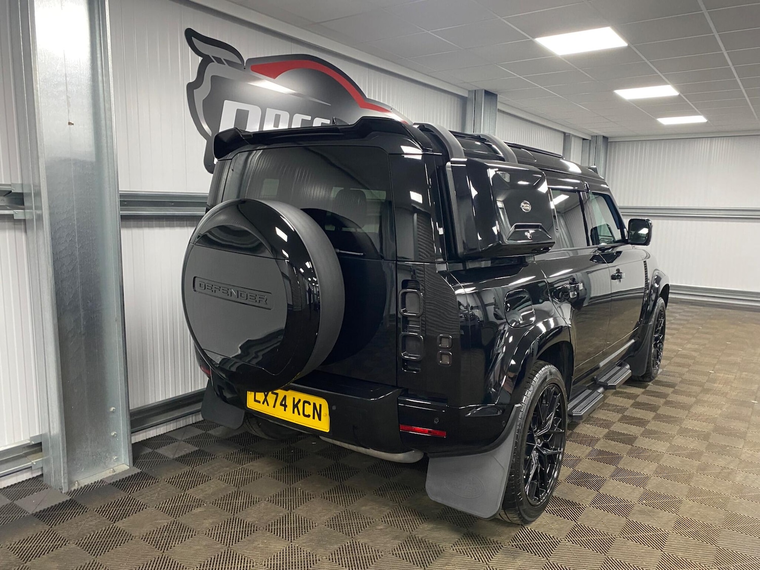 Used Land Rover Defender 2024 for sale - 77254770: Photo 10