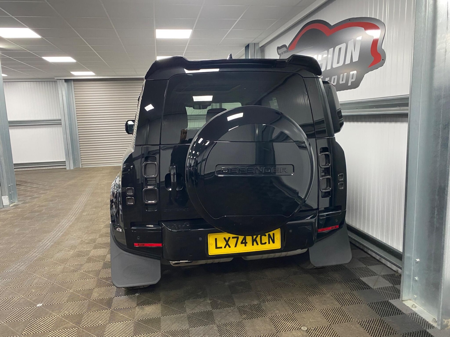 Used Land Rover Defender 2024 for sale - 77254770: Photo 12