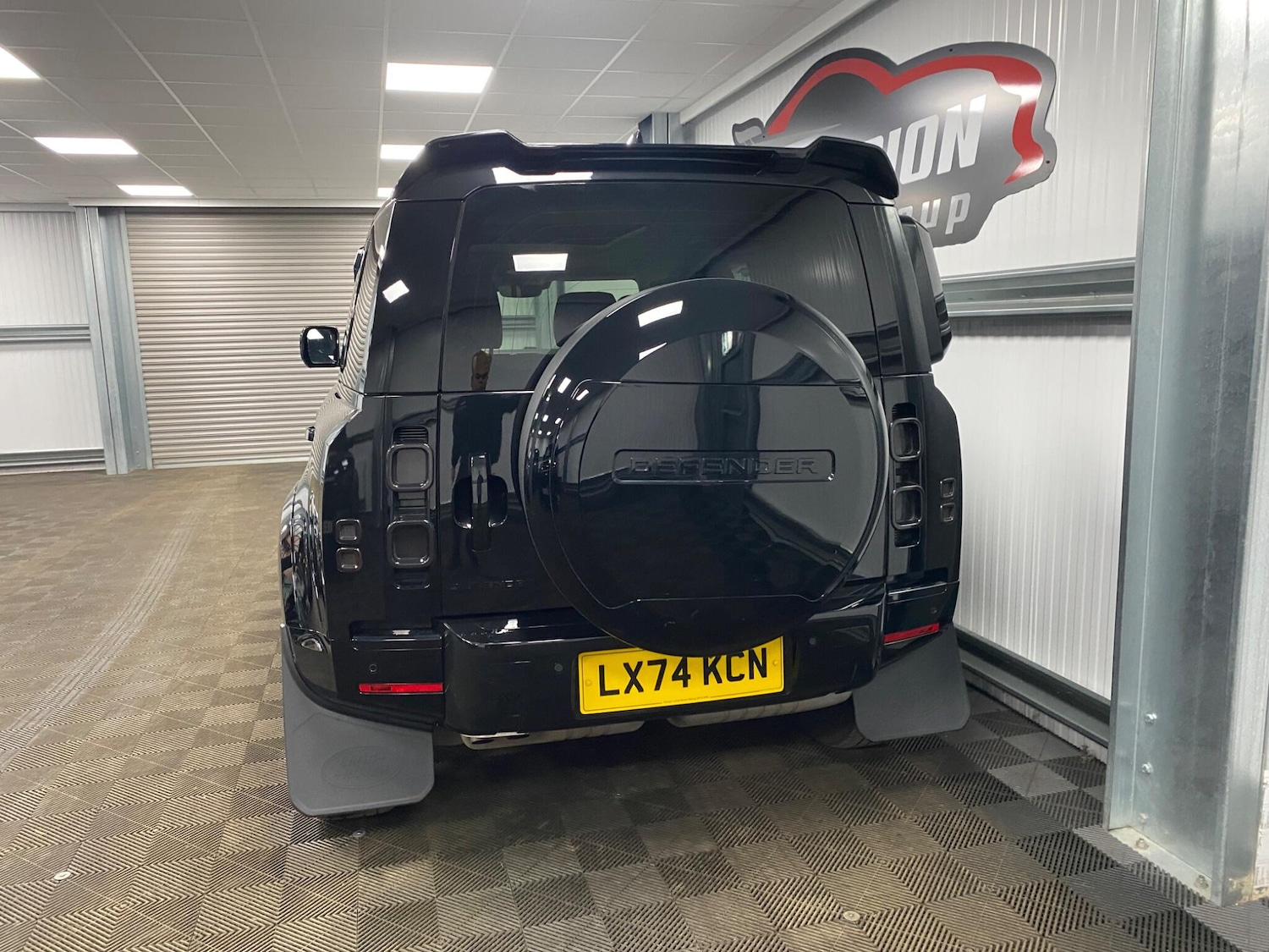 Used Land Rover Defender 2024 for sale - 77254770: Photo 14