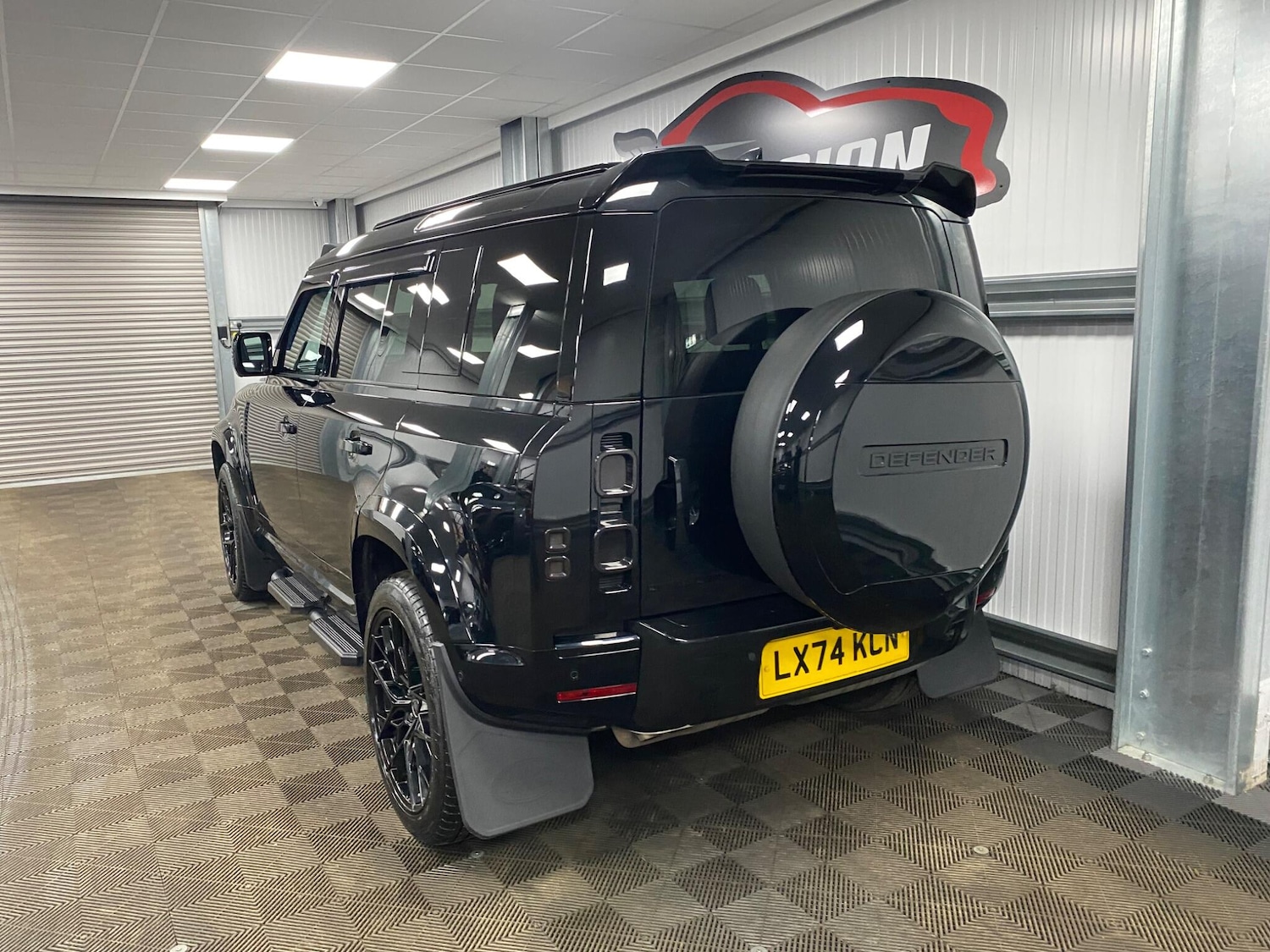 Used Land Rover Defender 2024 for sale - 77254770: Photo 19