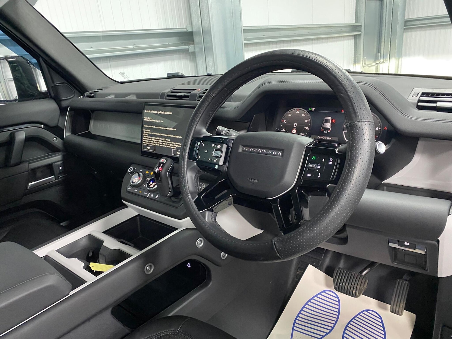 Used Land Rover Defender 2024 for sale - 77254770: Photo 28