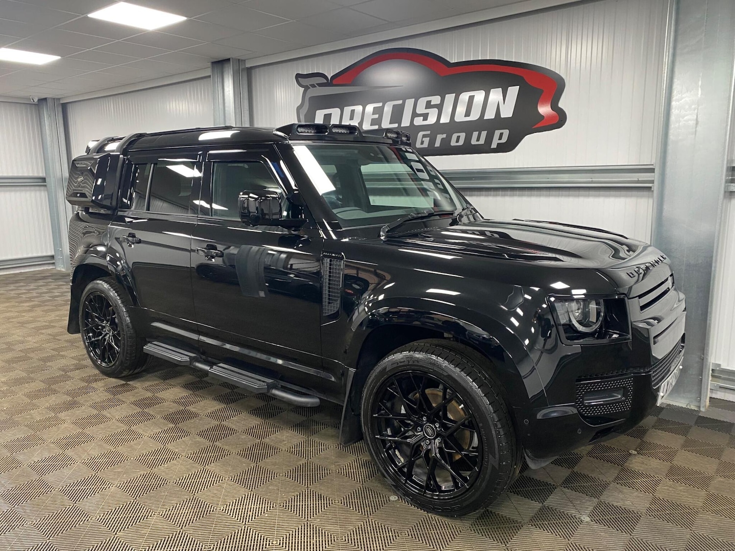 Used Land Rover Defender 2024 for sale - 77254770: Photo 3