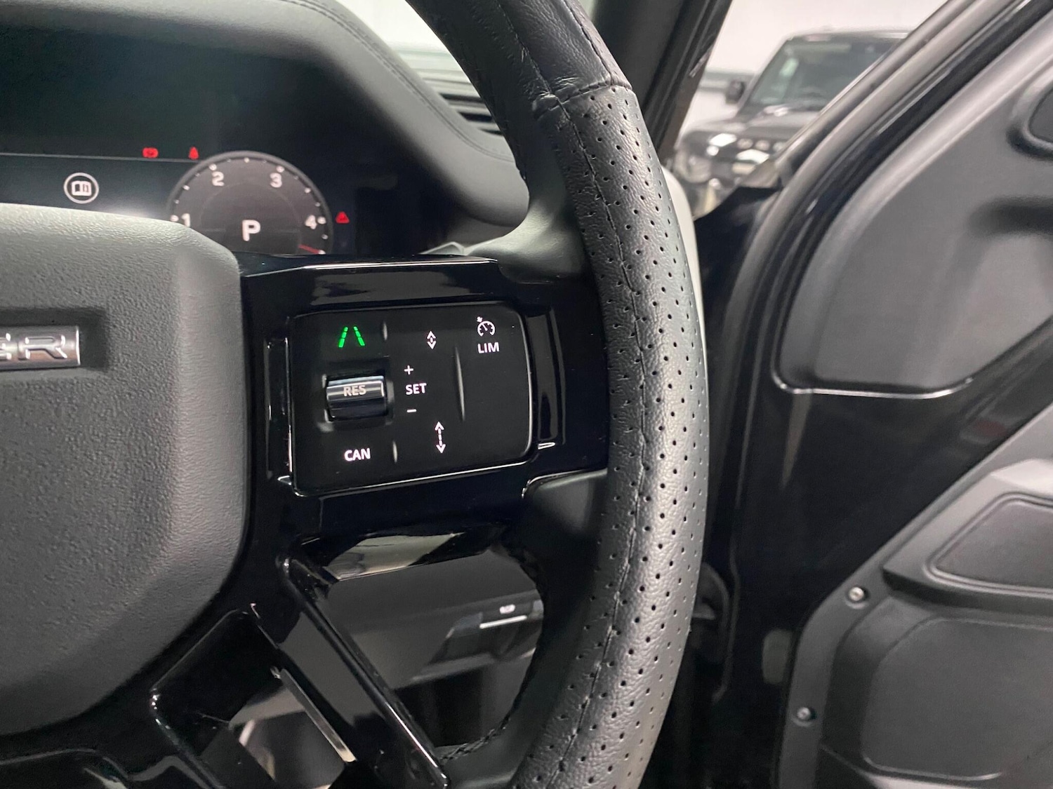 Used Land Rover Defender 2024 for sale - 77254770: Photo 38