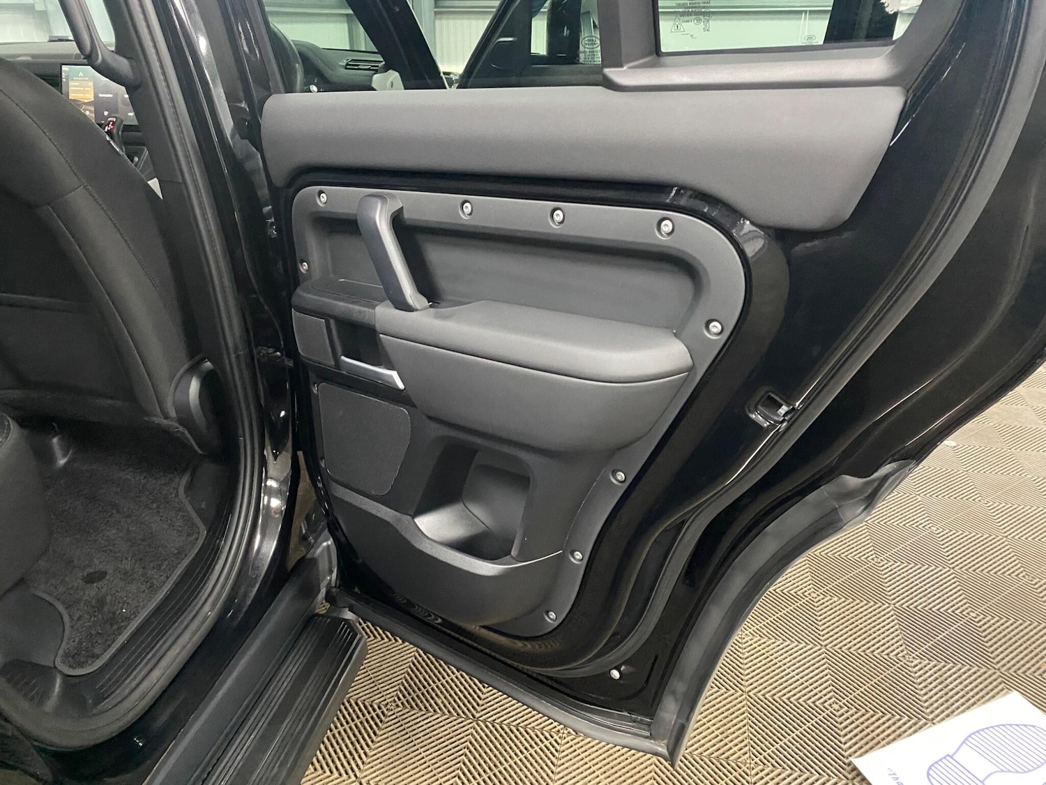 Used Land Rover Defender 2024 for sale - 77254770: Photo 41