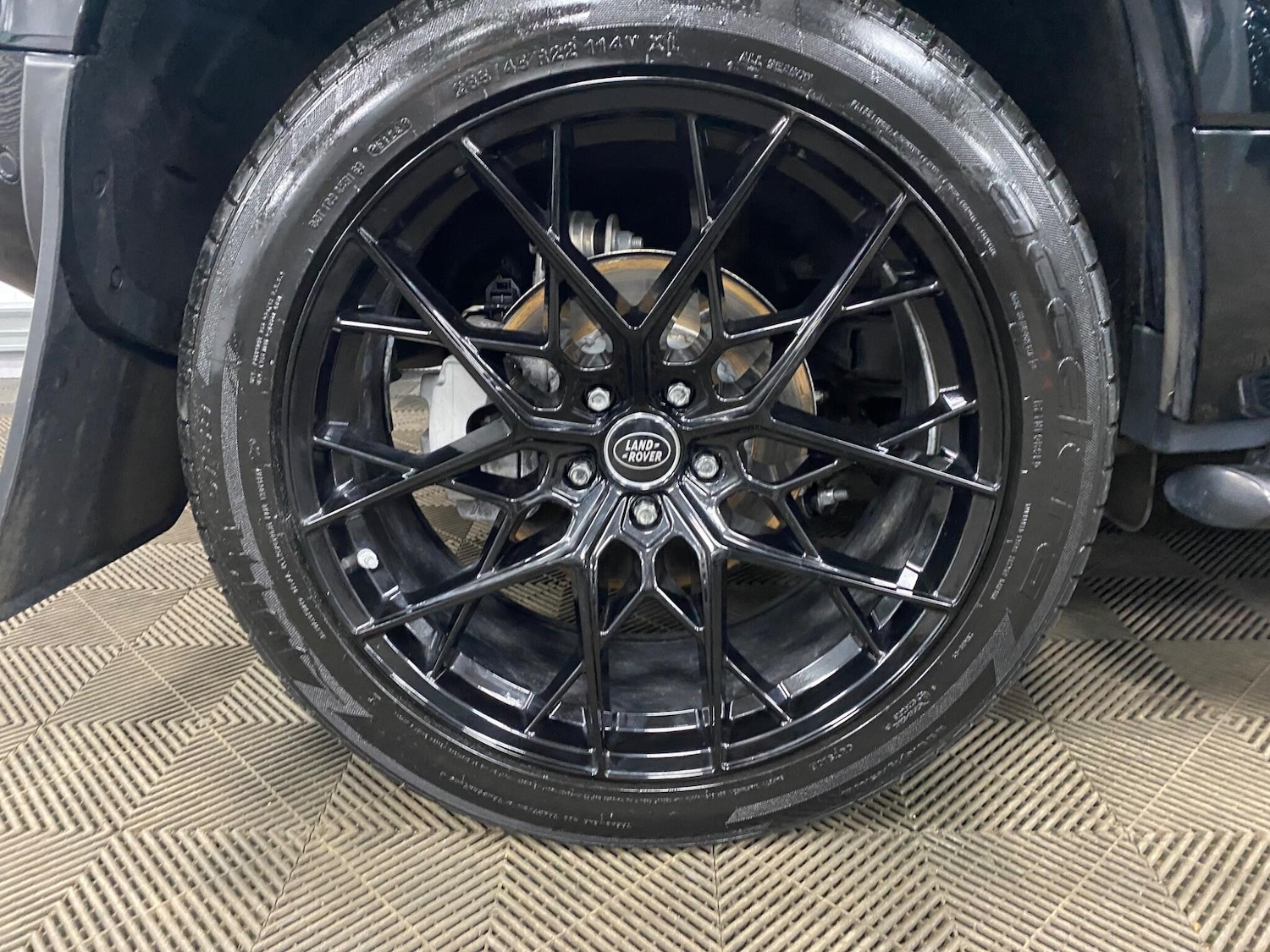 Used Land Rover Defender 2024 for sale - 77254770: Photo 47