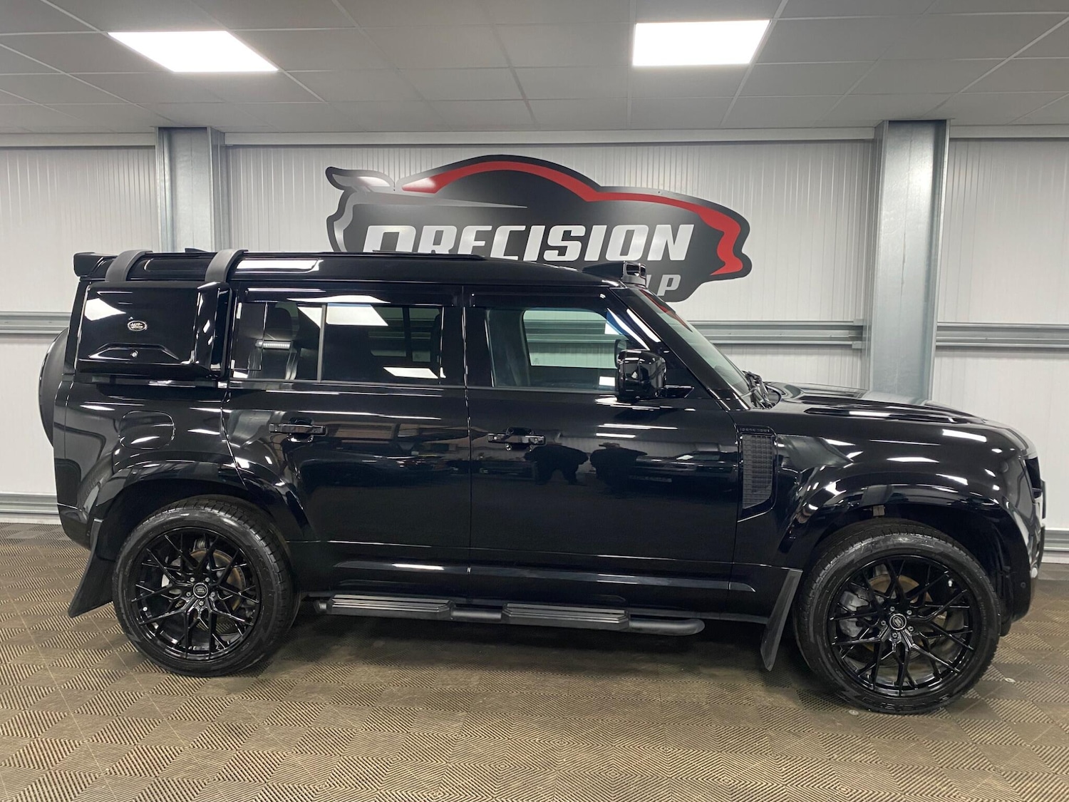 Used Land Rover Defender 2024 for sale - 77254770: Photo 6