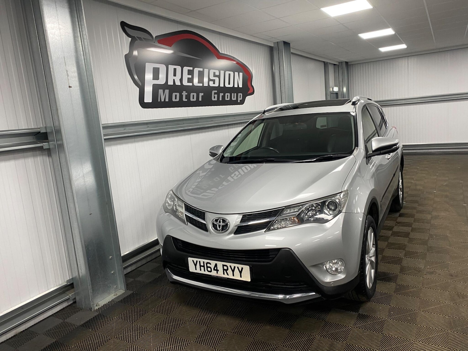 Used Toyota RAV4 2014 for sale - 76715562: Photo 10