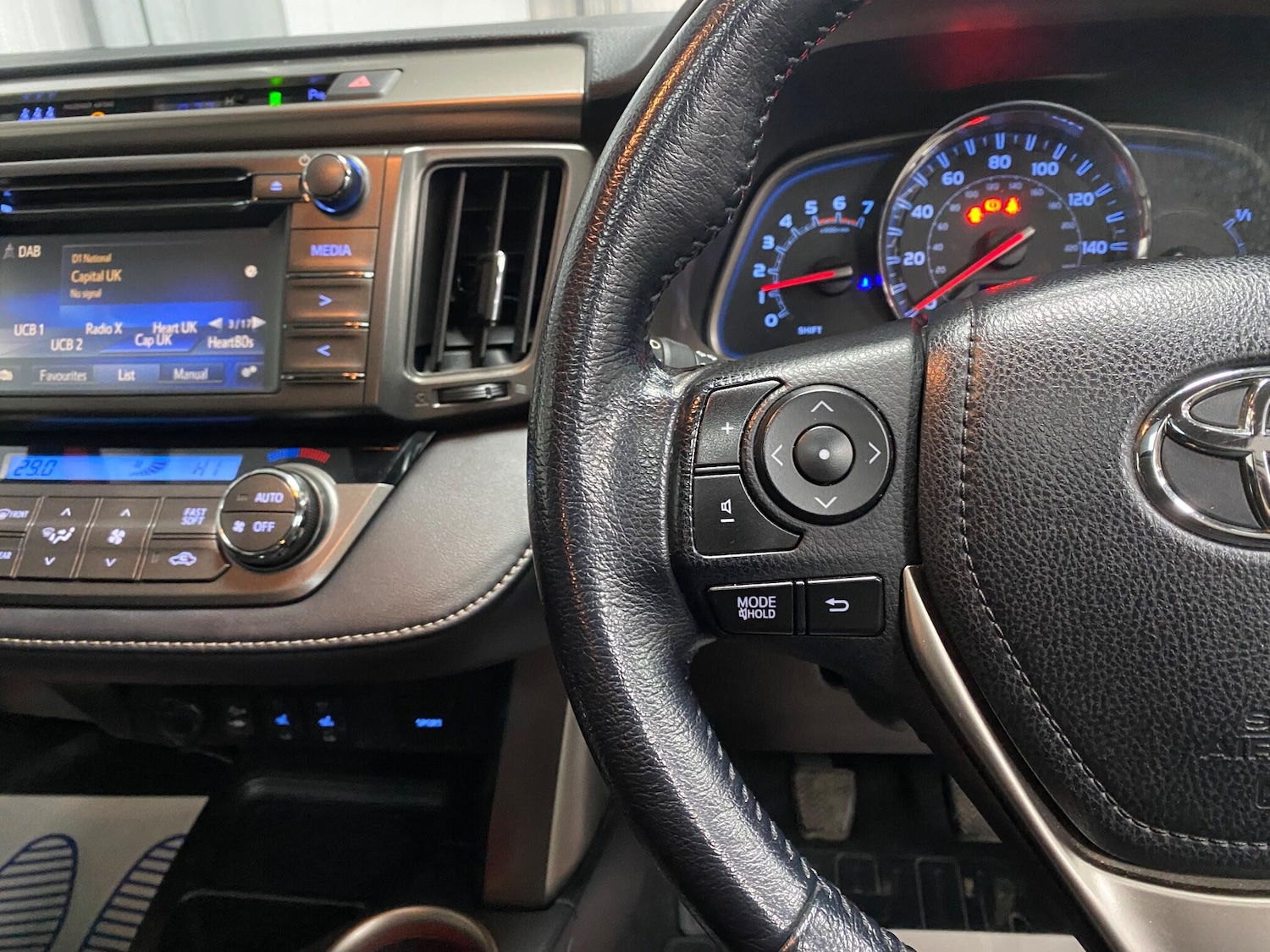 Used Toyota RAV4 2014 for sale - 76715562: Photo 44