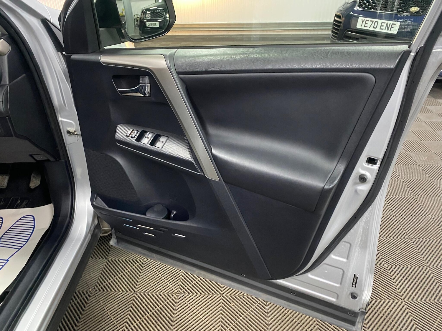 Used Toyota RAV4 2014 for sale - 76715562: Photo 47